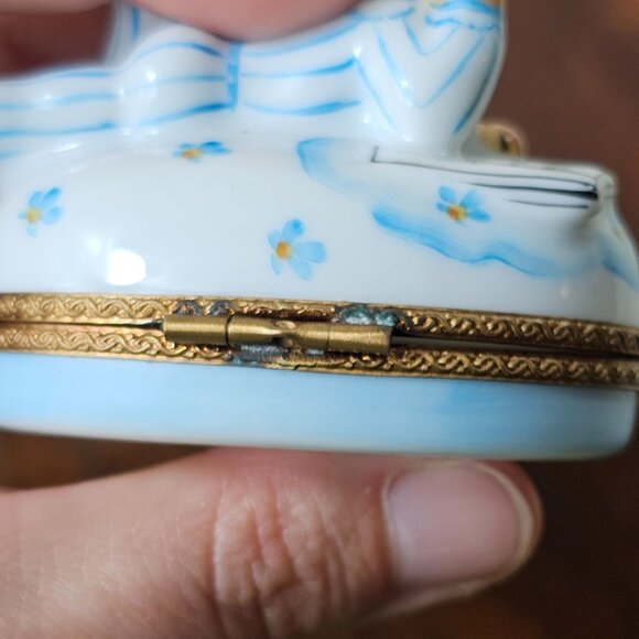 Limoges France Hand-Painted Porcelain Trinket Box Bear Reading Book - Picture 6 of 9